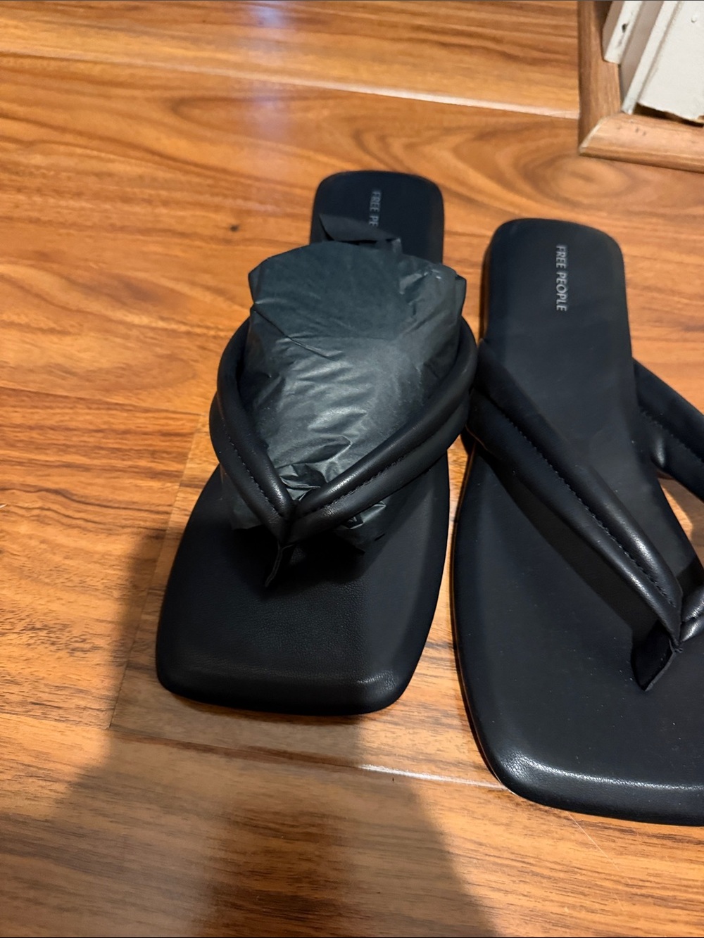 Free People Black Padded Square-Toe Thong Sandals - Picture 4 of 5